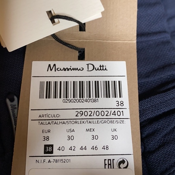 NWT. Massimo Dutti Cotton Navy Blue Bermuda Shorts. Size 30. - Picture 6 of 9